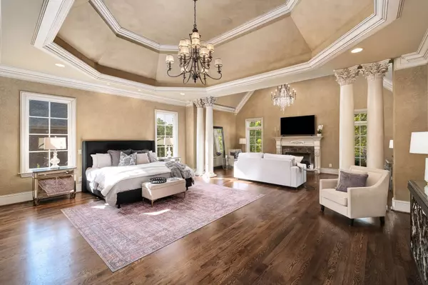 5246 Greystone Way Primary Suite