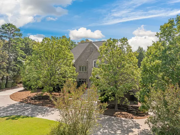 5246 Greystone Way Exterior