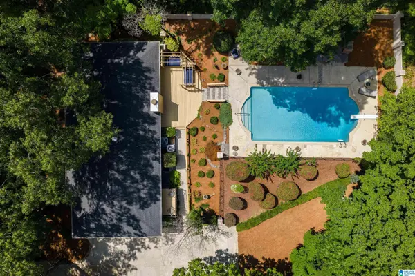610 RIVERCHASE PARKWAY W, Hoover, AL 35244