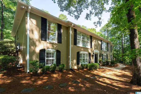 610 RIVERCHASE PARKWAY W, Hoover, AL 35244