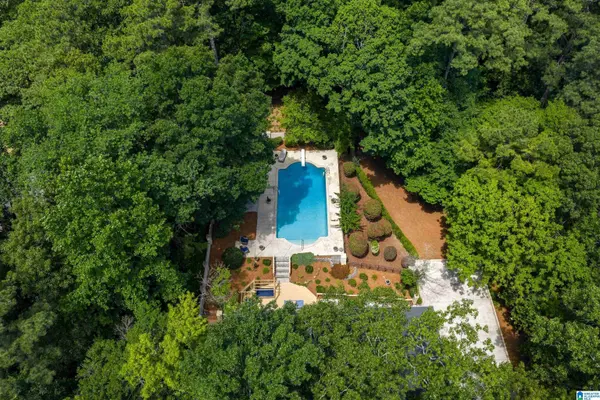 610 RIVERCHASE PARKWAY W, Hoover, AL 35244