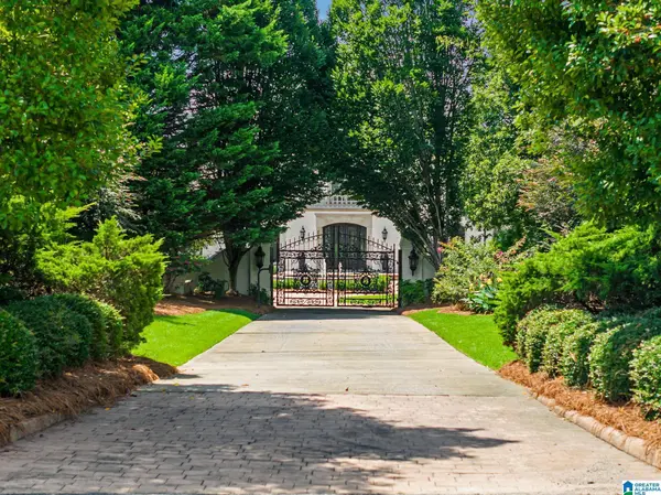 4506 HIGH COURT CIRCLE, Hoover, AL 35242