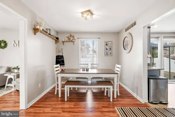 17 FAWN LN, Sicklerville, NJ 08081