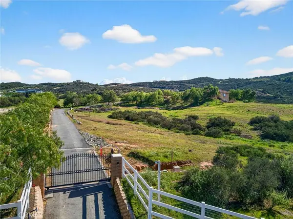 39475 Bruce LN, Temecula, CA 92592