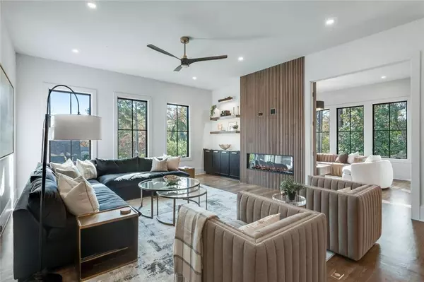 1442 Cedarhurst DR, Dunwoody, GA 30338