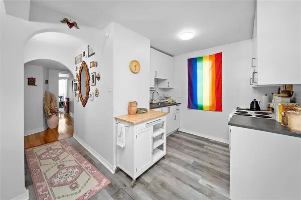 293 Provencher BLVD, Winnipeg, MB R2H 0G6