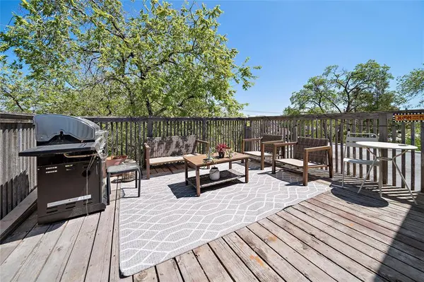 293 Provencher BLVD, Winnipeg, MB R2H 0G6