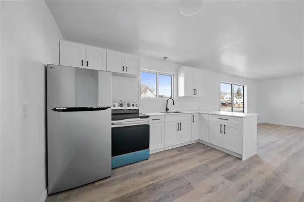 669 McGregor ST, Winnipeg, MB R2V 3E2