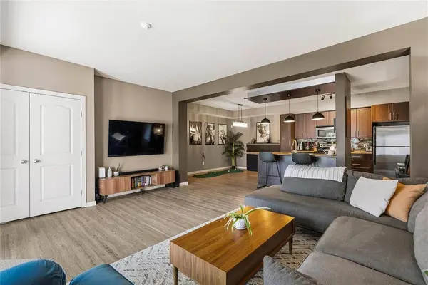 490 Henderson HWY, Winnipeg, MB R2K 2H8