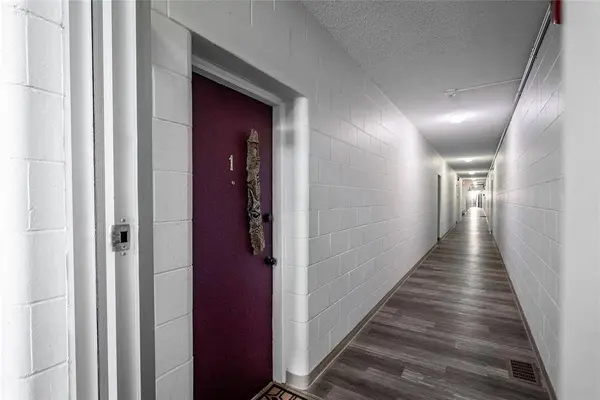 1056 Grant AVE, Winnipeg, MB R3M 2A3