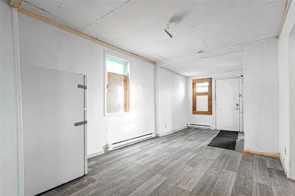449 Larsen AVE, Winnipeg, MB R2K 1R4