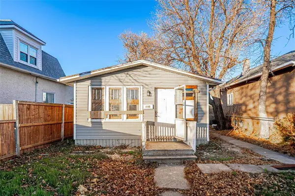 449 Larsen AVE