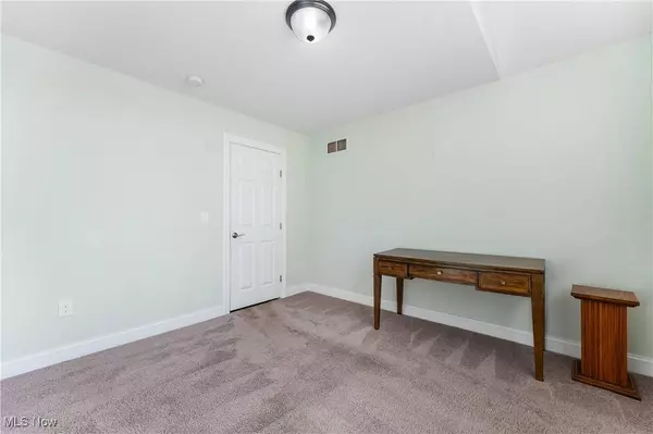 5799 Birmingham RD NE, Canton, OH 44721