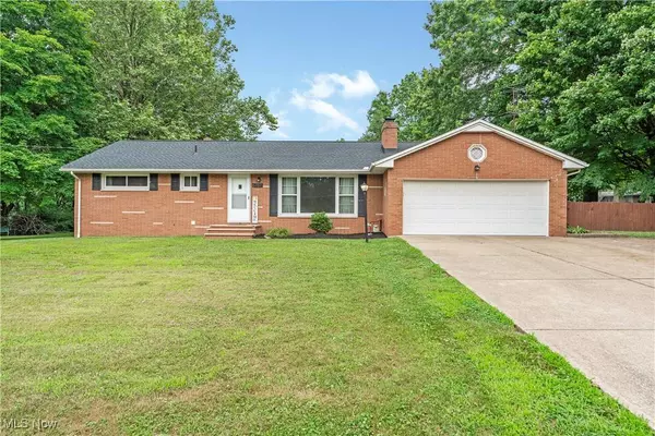 6767 Chippewa AVE NW, North Canton, OH 44720