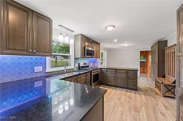 6767 Chippewa AVE NW, North Canton, OH 44720