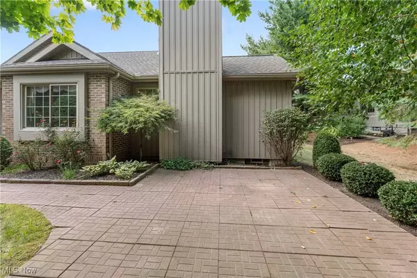 49 Douglas CT, Tallmadge, OH 44278