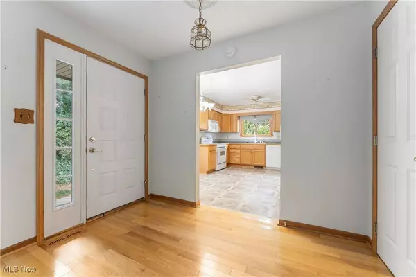 49 Douglas CT, Tallmadge, OH 44278