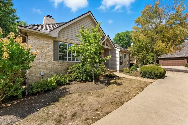 21 La Salle CT SE, North Canton, OH 44709