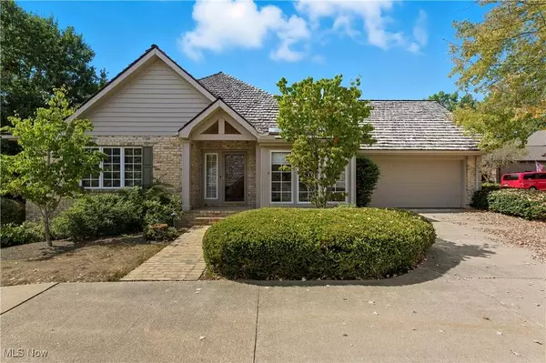 21 La Salle CT SE, North Canton, OH 44709