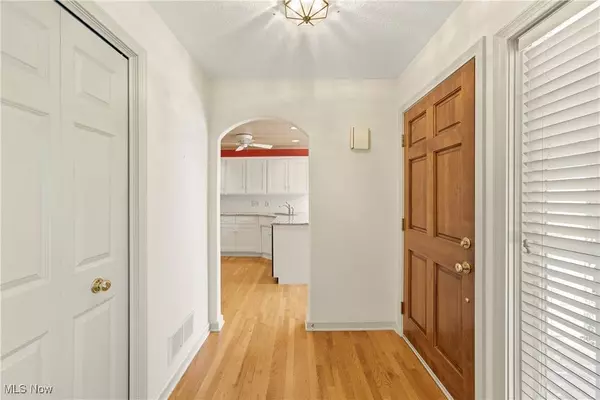 21 La Salle CT SE, North Canton, OH 44709