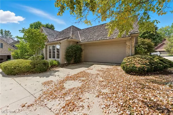 21 La Salle CT SE, North Canton, OH 44709