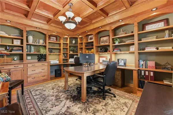 1711 Glenmar OVAL SE, Canton, OH 44709