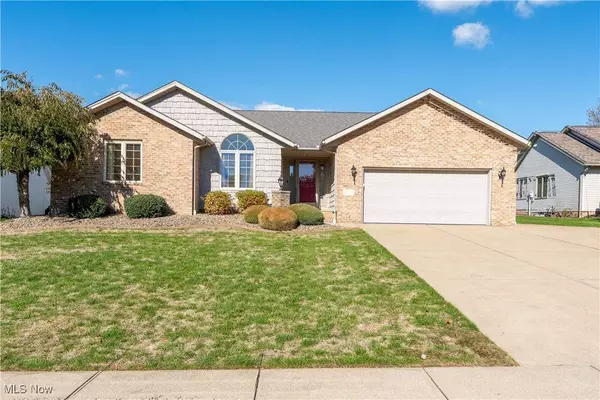 1415 Red Coach ST SE, North Canton, OH 44720