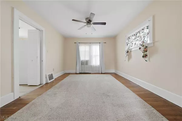 115 Wise AVE NE, North Canton, OH 44720