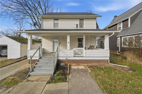 115 Wise AVE NE, North Canton, OH 44720