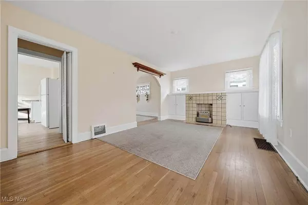 115 Wise AVE NE, North Canton, OH 44720