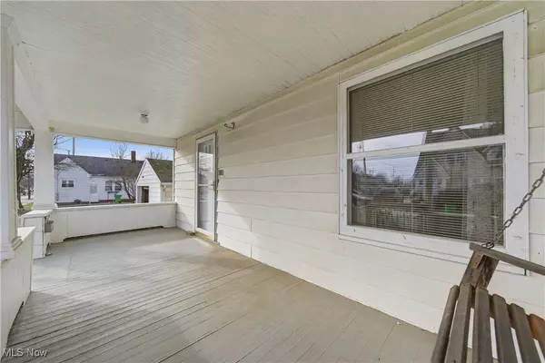 115 Wise AVE NE, North Canton, OH 44720