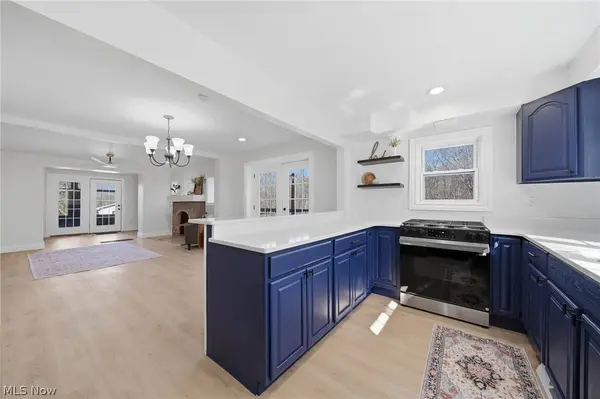 6097 Reno DR, Louisville, OH 44641