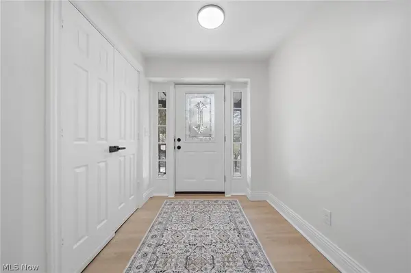 6097 Reno DR, Louisville, OH 44641