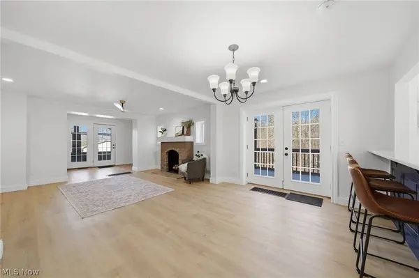 6097 Reno DR, Louisville, OH 44641