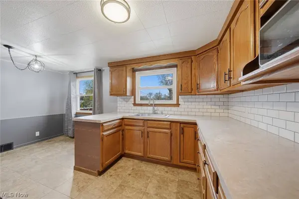 1814 Demington AVE NW, Canton, OH 44708