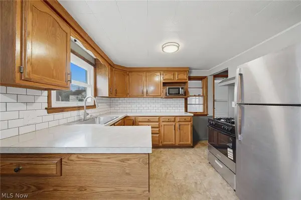 1814 Demington AVE NW, Canton, OH 44708