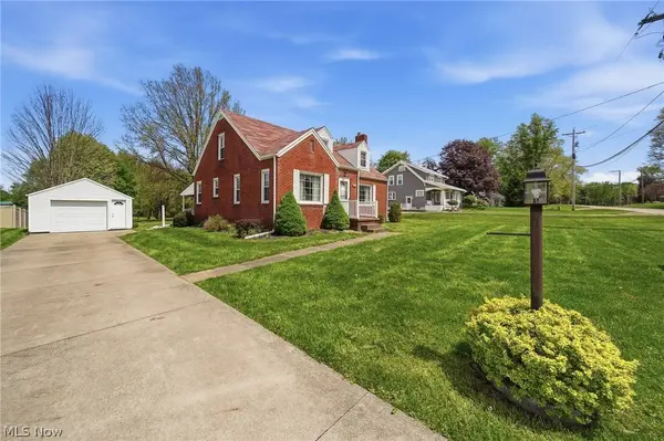 8885 Louisville ST, Louisville, OH 44641
