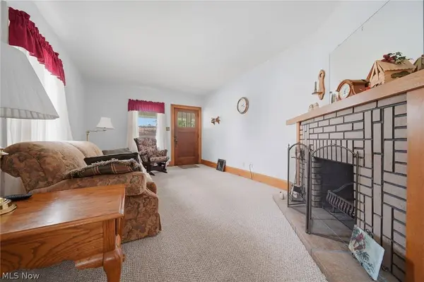 4069 Chester AVE, Louisville, OH 44641