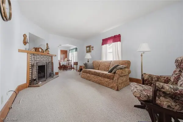 4069 Chester AVE, Louisville, OH 44641