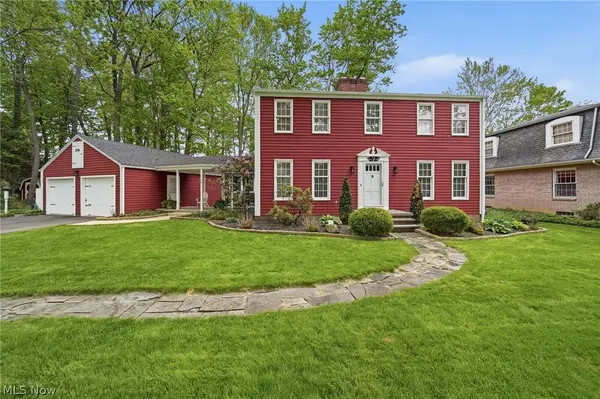 1776 Amarillo ST NW, North Canton, OH 44720