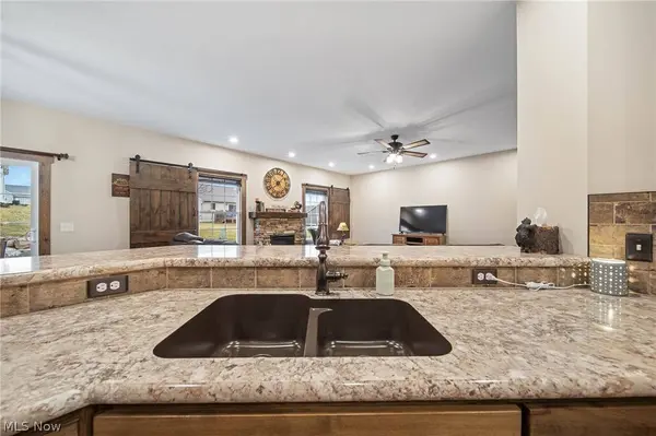 31 Shannon DR, Apple Creek, OH 44606