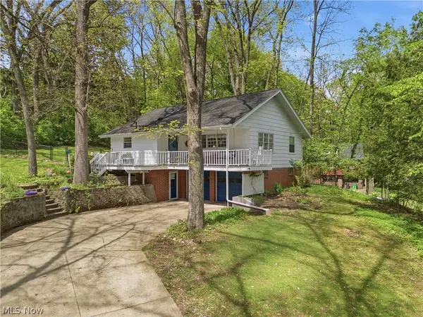 1699 Ambler AVE SW, North Canton, OH 44709