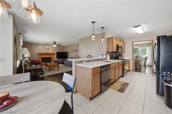 3061 Bucklers ST NW, Uniontown, OH 44685