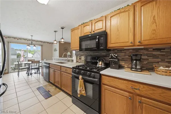 3061 Bucklers ST NW, Uniontown, OH 44685