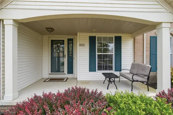 1652 Southpointe CIR NE, Canton, OH 44714