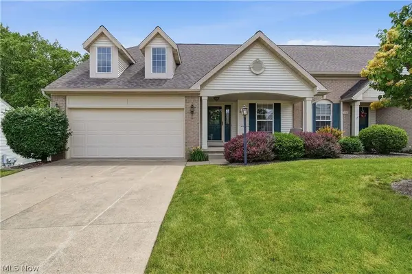 1652 Southpointe CIR NE, Canton, OH 44714