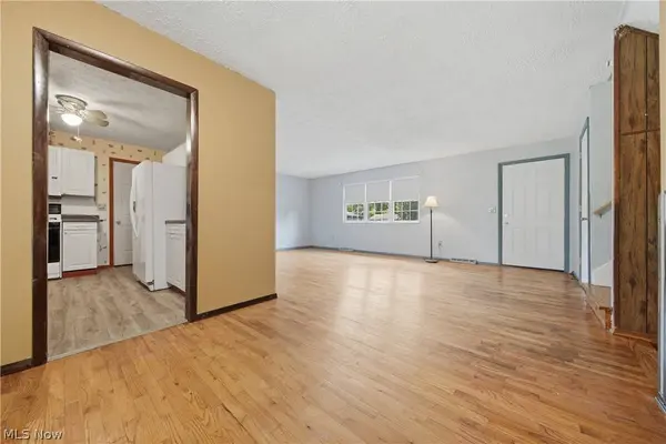 1819 Stonehenge AVE NW, Massillon, OH 44646