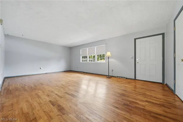 1819 Stonehenge AVE NW, Massillon, OH 44646