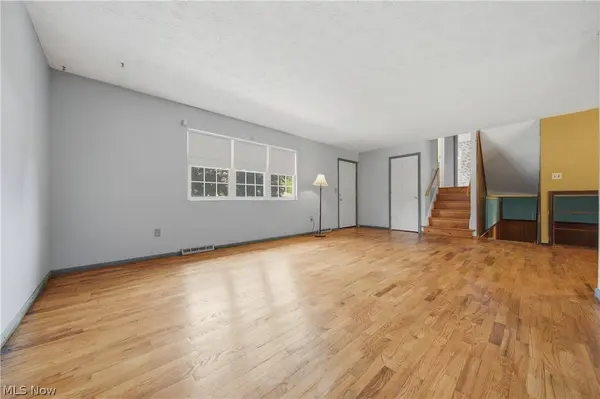 1819 Stonehenge AVE NW, Massillon, OH 44646