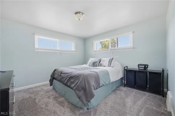 4573 Aurora ST NW, Canton, OH 44708